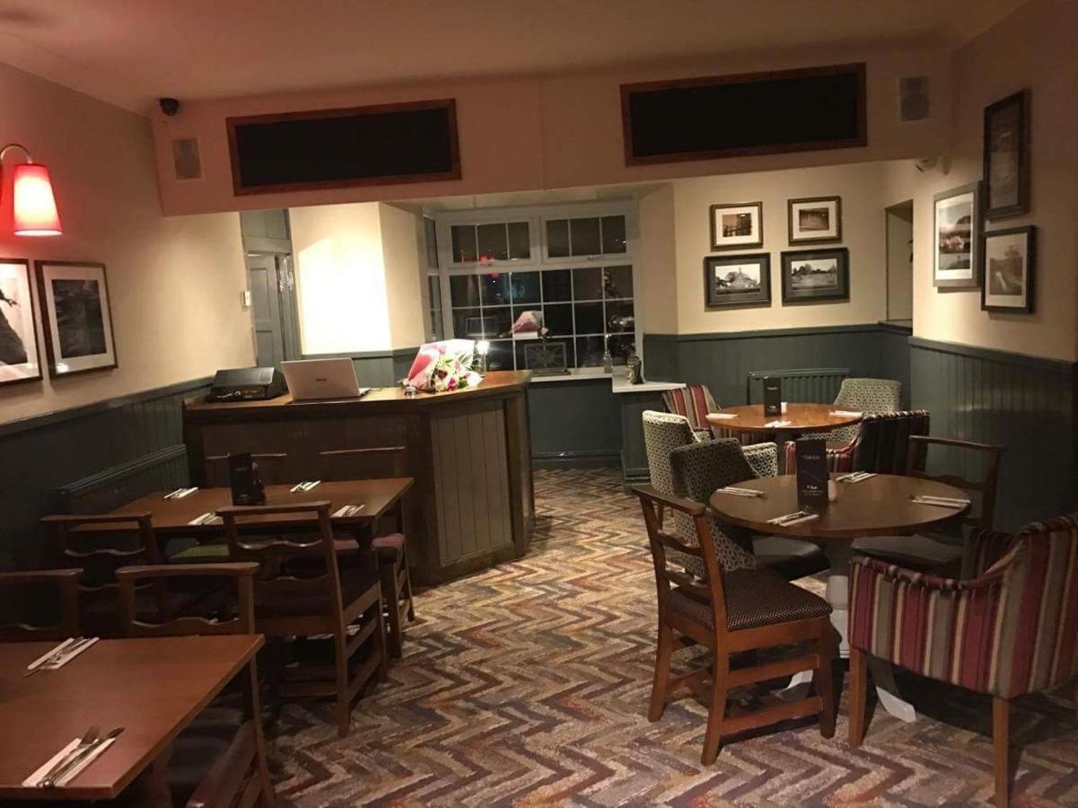 The Ynyscedwyn Arms Hotel Swansea Dış mekan fotoğraf