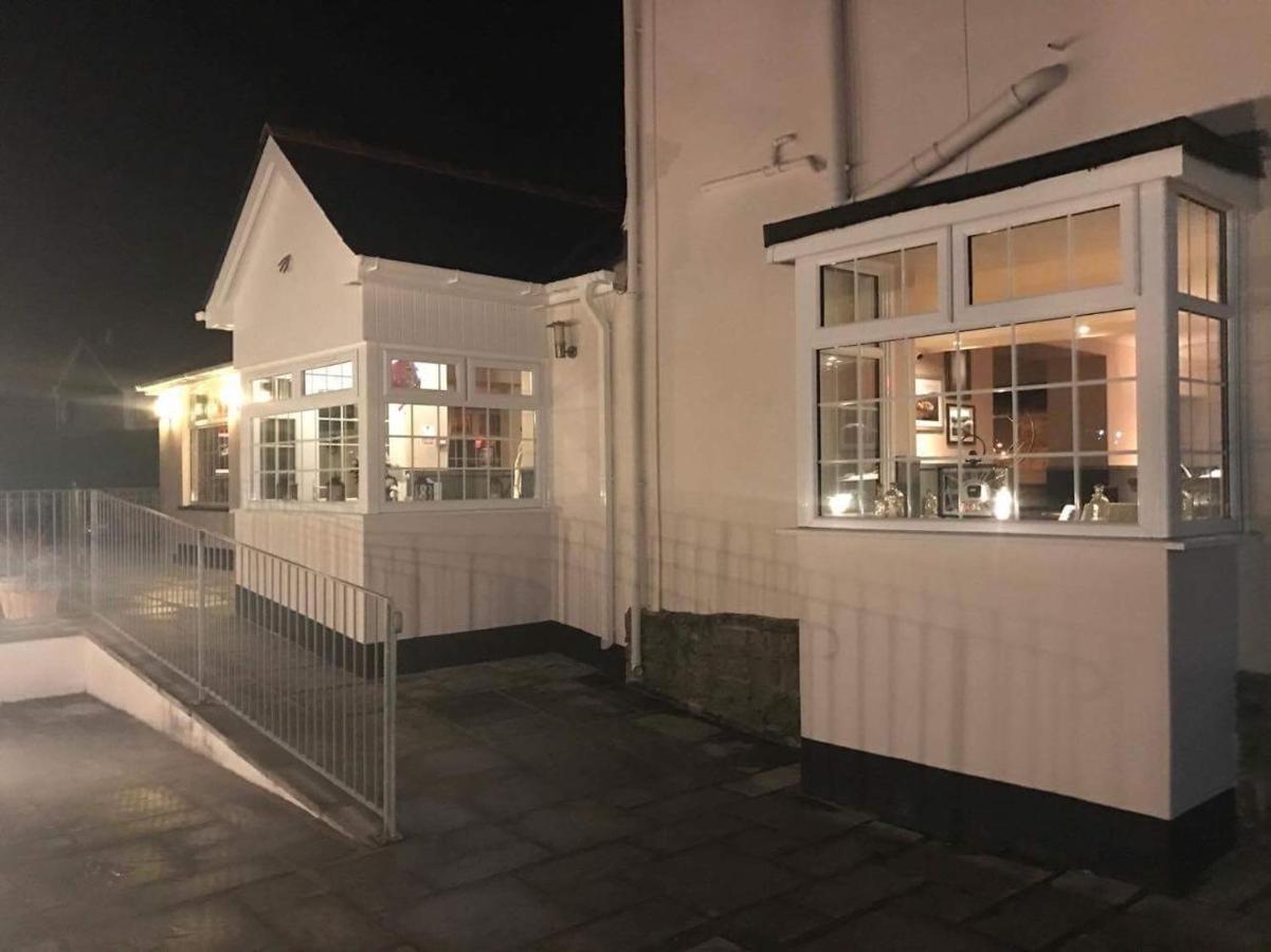 The Ynyscedwyn Arms Hotel Swansea Dış mekan fotoğraf